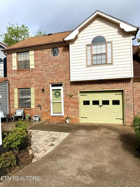 407 Bayberry Ter, Maryville, TN 37803