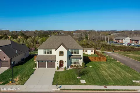 913 Kingfisher St, Maryville, TN 37801