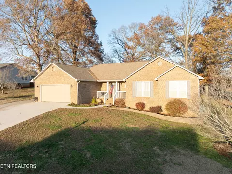 950 Dunkirk Dr, Maryville, TN 37801