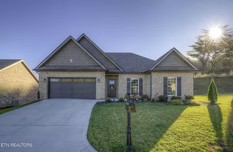 3858 Doral Dr, Maryville, TN 37801