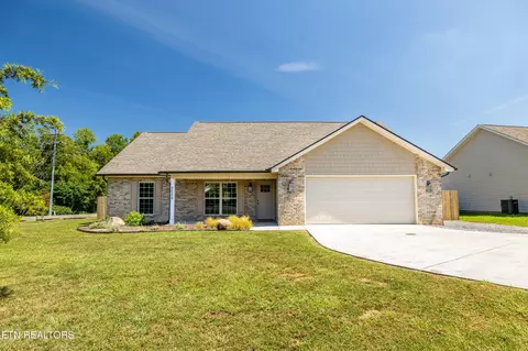 2006 Wilkinson Pike, Maryville, TN 37803