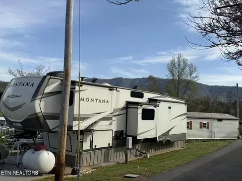 1020 Kildee St, Townsend, TN 37882