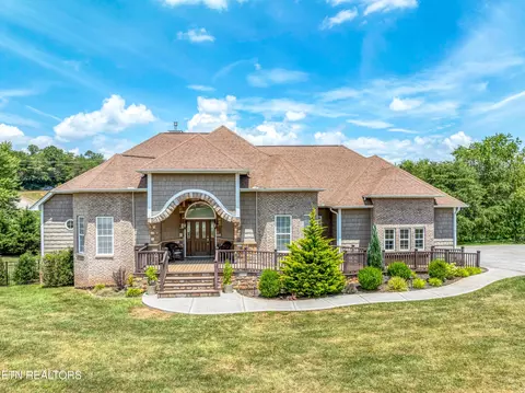 2520 Kenzie Dr, Louisville, TN 37777