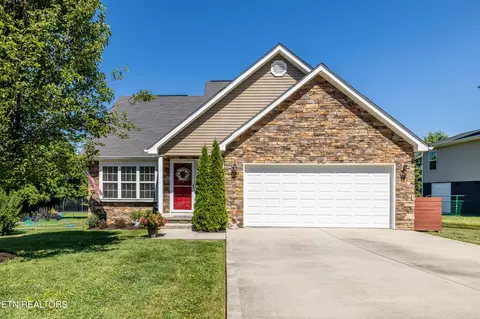 1224 Swan Pond Ln, Knoxville, TN 37914