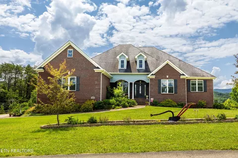 1913 Raulston Rd, Maryville, TN 37803