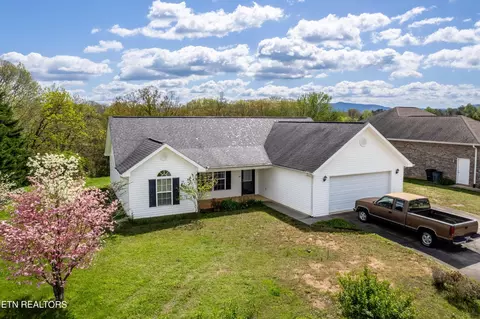 834 Amburn Meadows Ln, Maryville, TN 37801