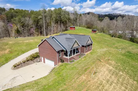 218 Coffey Ln, Rutledge, TN 37861