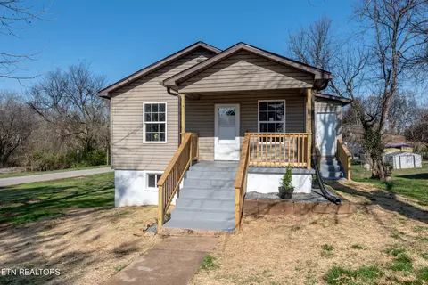 294 W Newton St, Alcoa, TN 37701