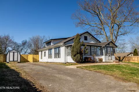 919 Wilcox St, Maryville, TN 37804