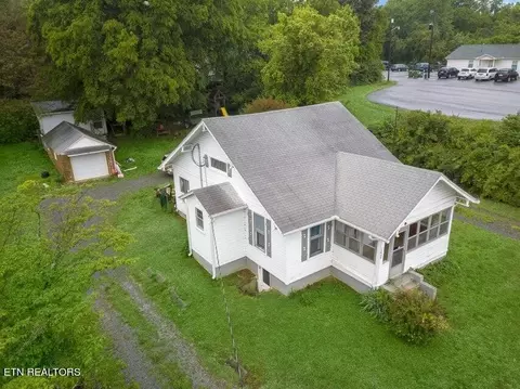 1005 Middlesettlements Rd, Maryville, TN 37801