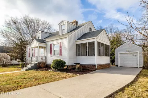 2003 Crest Rd, Maryville, TN 37804