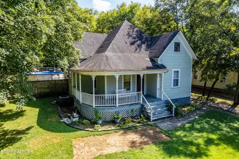 902 Broyles Ave, Maryville, TN 37801