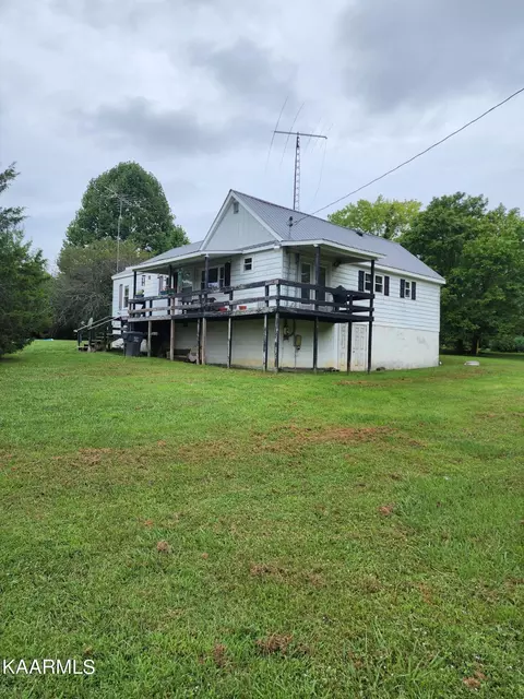422 Galloway Dr, Helenwood, TN 37755