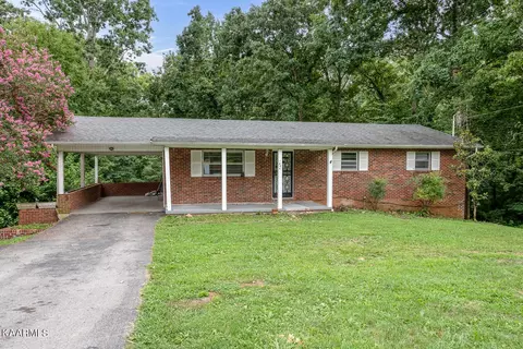 1804 S Hills Dr, Knoxville, TN 37920