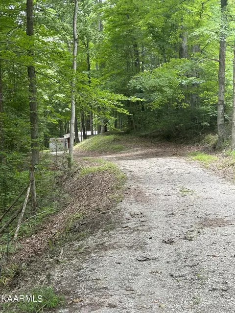 5970 Rocky Point Rd, Cookeville, TN 38506