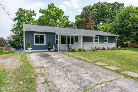 4300 Thornwood Dr, Knoxville, TN 37921