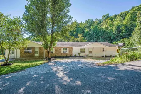 1341 Litton Rd, Oneida, TN 37841 photo 1