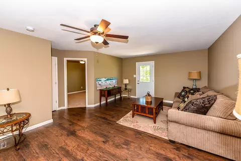 893 N Wright Rd, Alcoa, TN 37701 photo 4