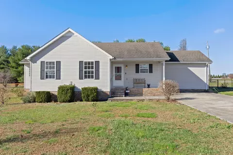 14 Hazelwood Ln, Winchester, TN 37398