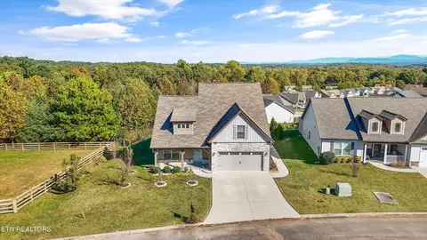 2551 Ancient Oak Ln, Knoxville, TN 37931