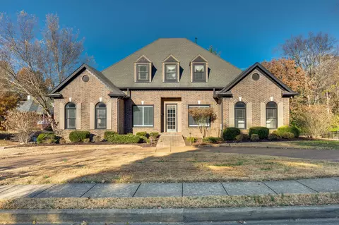 1060 Stonebridge Park Dr, Franklin, TN 37069