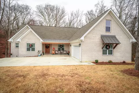 Exterior - 54 Spring Dr, Killen, AL 35645 photo 3 of 18