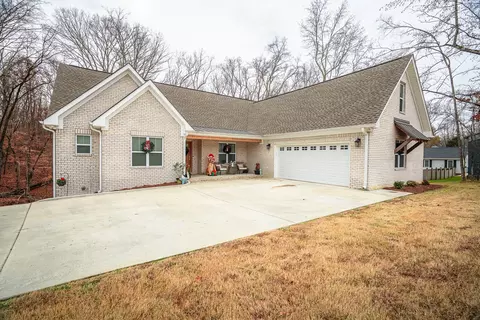 Exterior - 54 Spring Dr, Killen, AL 35645 photo 5 of 18