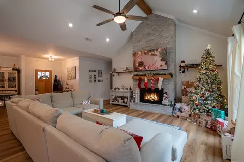 Living - 54 Spring Dr, Killen, AL 35645 photo 2 of 4