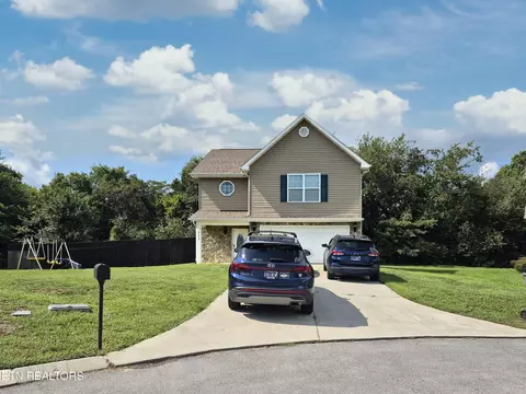 233 Rye Dr, Maryville, TN 37801