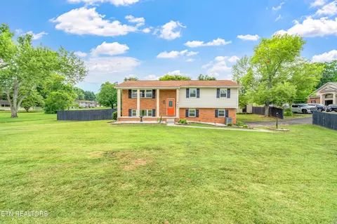 905 N Cedar Bluff Rd #3, Knoxville, TN 37923
