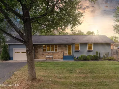 3809 Essary Dr, Knoxville, TN 37918
