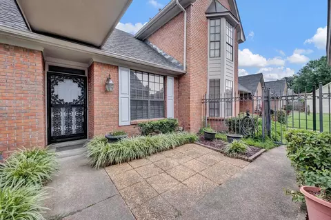 2942 Millers Pond Dr, Memphis, TN 38119