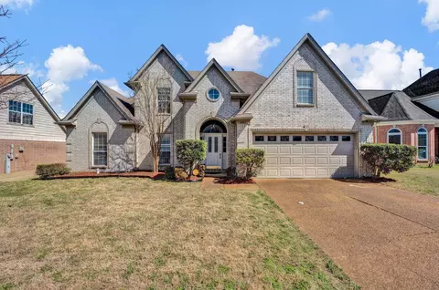 4704 Ashcroft Dr, Memphis, TN 38125