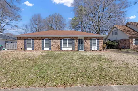 6306 Thornfield Dr, Memphis, TN 38134