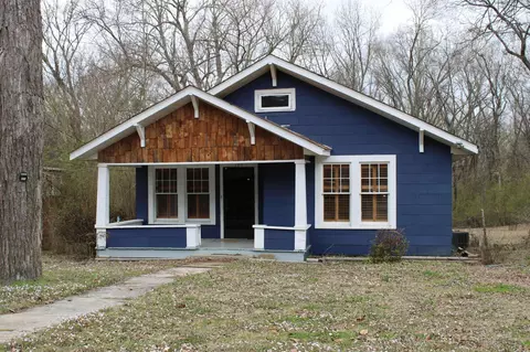 380 Salem Ave, Holly Springs, MS 38635