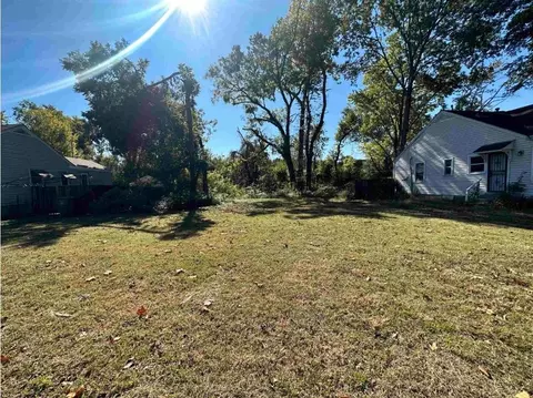3801 Guernsey Ave, Memphis, TN 38122
