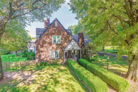 1090 Old Humboldt Rd, Jackson, TN 38305