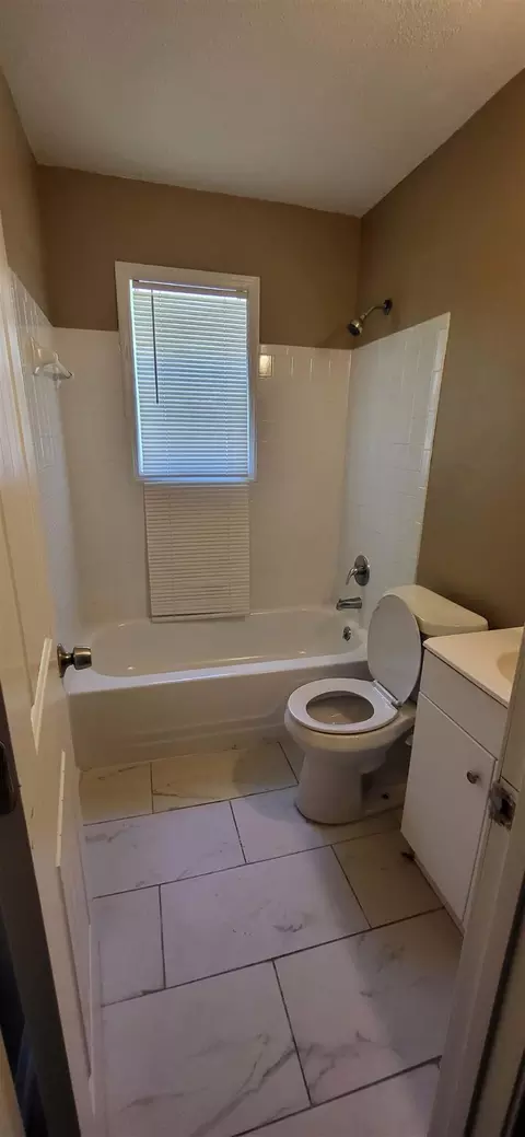 200 Silverage Ave, Memphis, TN 38109 photo 3
