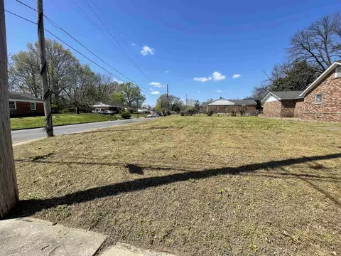 1557 Ragan St, Memphis, TN 38106