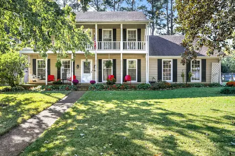 143 E Graycrest Ave, Collierville, TN 38017
