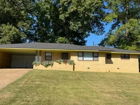 2688 Lakecrest Cir, Memphis, TN 38127
