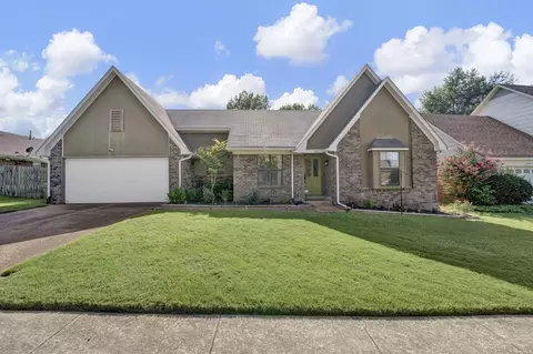 1283 Creeks Edge Dr, Cordova, TN 38016