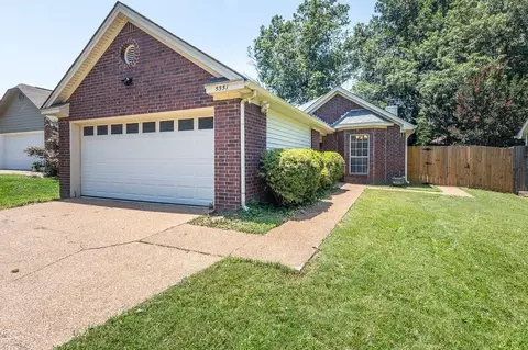 5551 Pine Oak Ln, Memphis, TN 38135