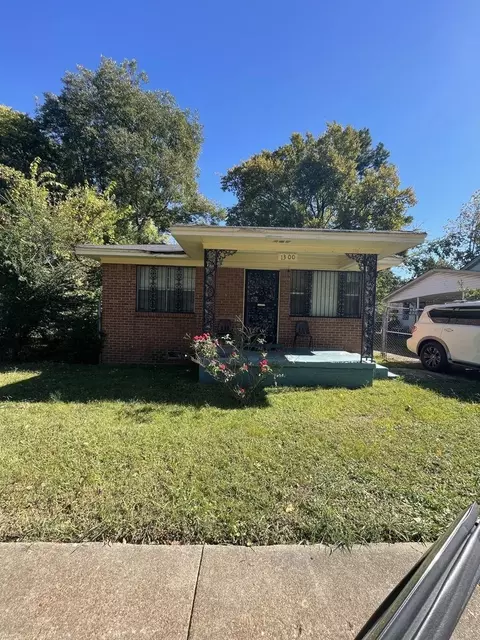 1300 Cella St, Memphis, TN 38114
