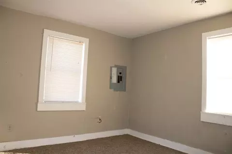 478 Dixie St, Memphis, TN 38109 photo 5