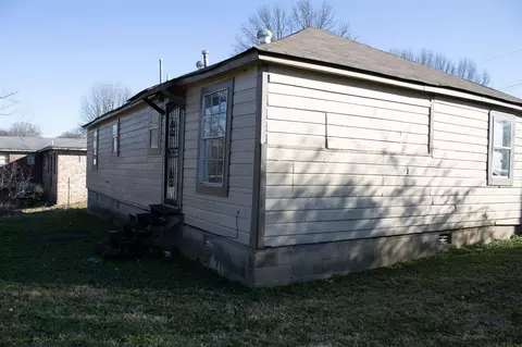 478 Dixie St, Memphis, TN 38109 photo 13