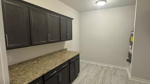 558 W Foxrun, Springfield, TN 37172 photo 5