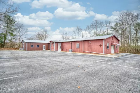 164 Oak Rd, Crossville, TN 38555