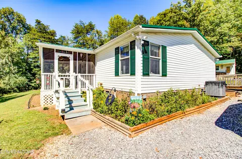 925 Cloyds Church Rd, Greenback, TN 37742