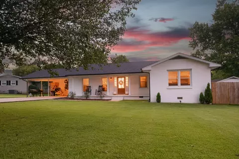 103 Rosewood Dr, Shelbyville, TN 37160